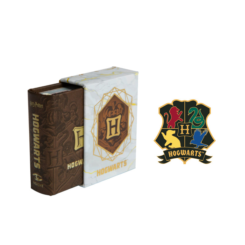 Harry Potter: Hogwarts Tiny Book and Pin Set